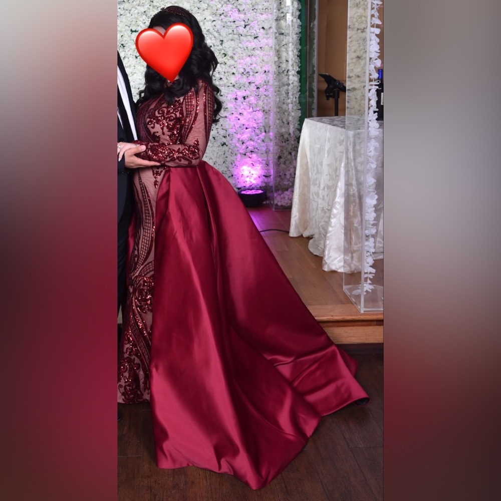 Evening dress gown